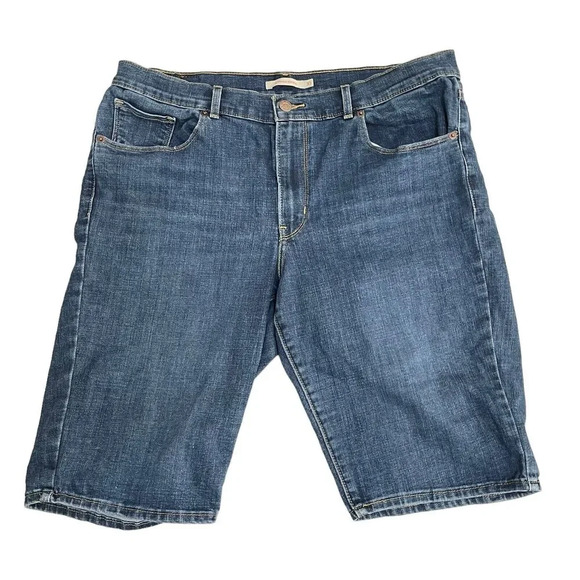 Levis Classic Mid Rise Stretch Bermuda Jean Shorts Size 33 Waist 35 - Picture 8 of 8